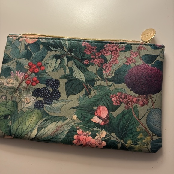 Ipsy bags - Picture 5 of 7